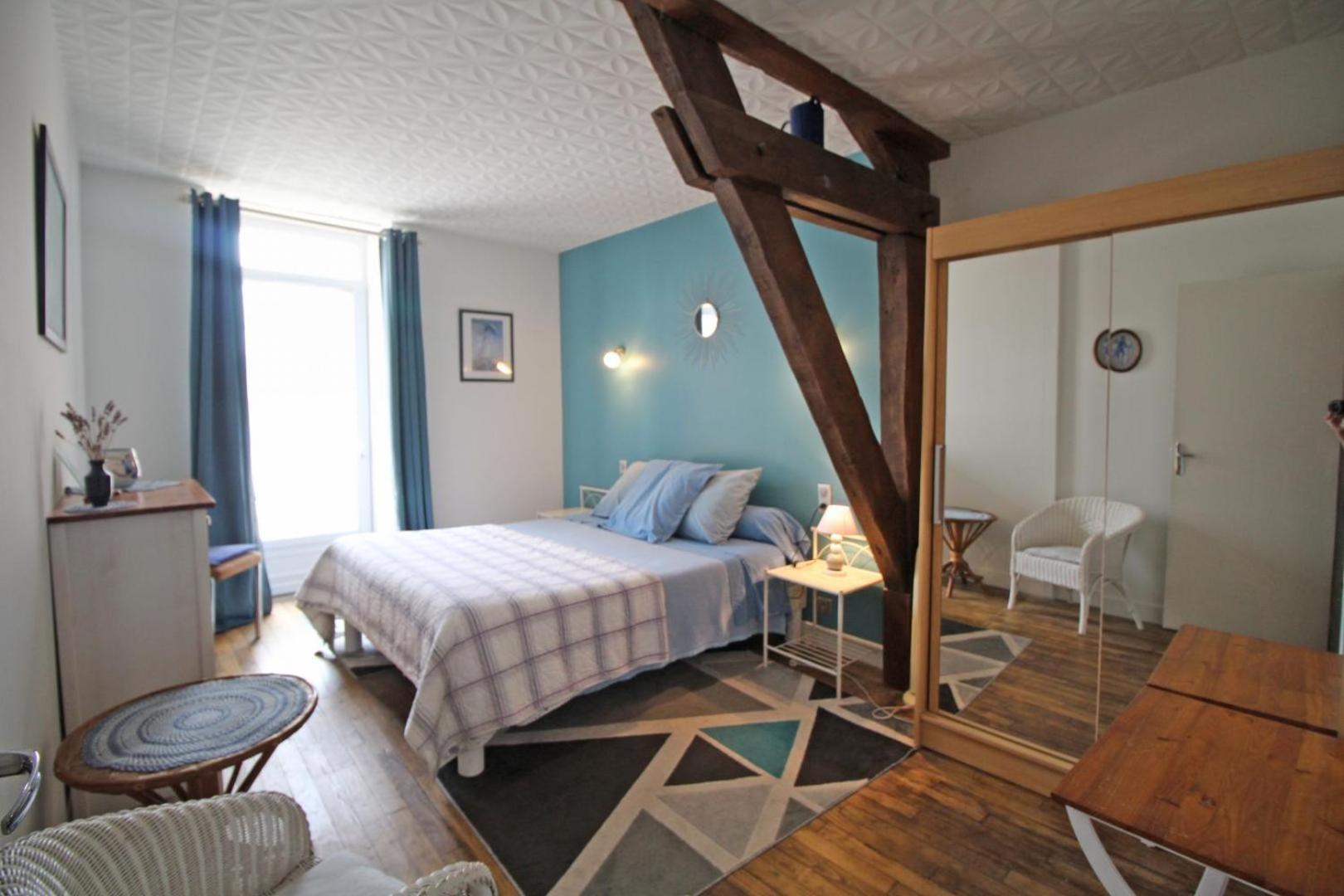 Chez Doussaud Bed & Breakfast Bessines-sur-Gartempe ภายนอก รูปภาพ