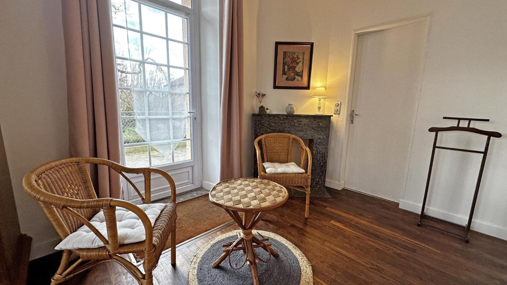 Chez Doussaud Bed & Breakfast Bessines-sur-Gartempe ภายนอก รูปภาพ